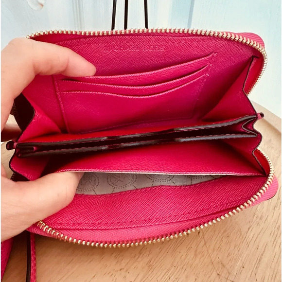 MICHAEL KORS ~ Women’s small pinkish/red wristlet with bold gold pyramid accents - Picture 6 of 7